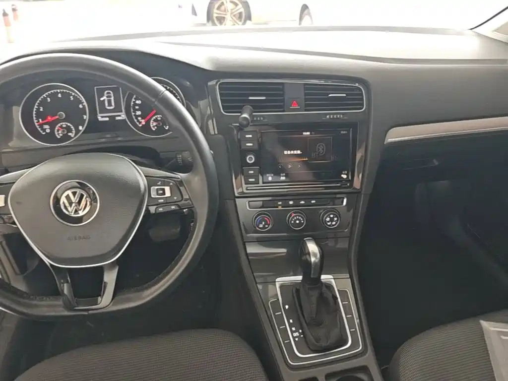 Volkswagen Golf — миниатюра 10