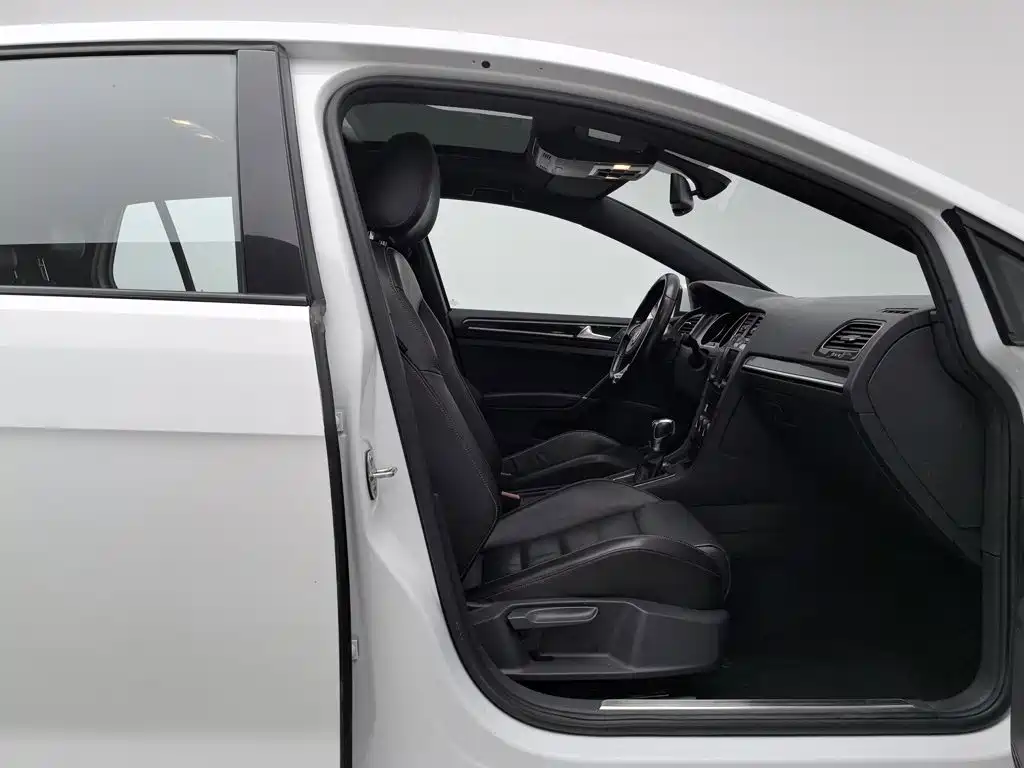 Volkswagen Golf GTI — миниатюра 23