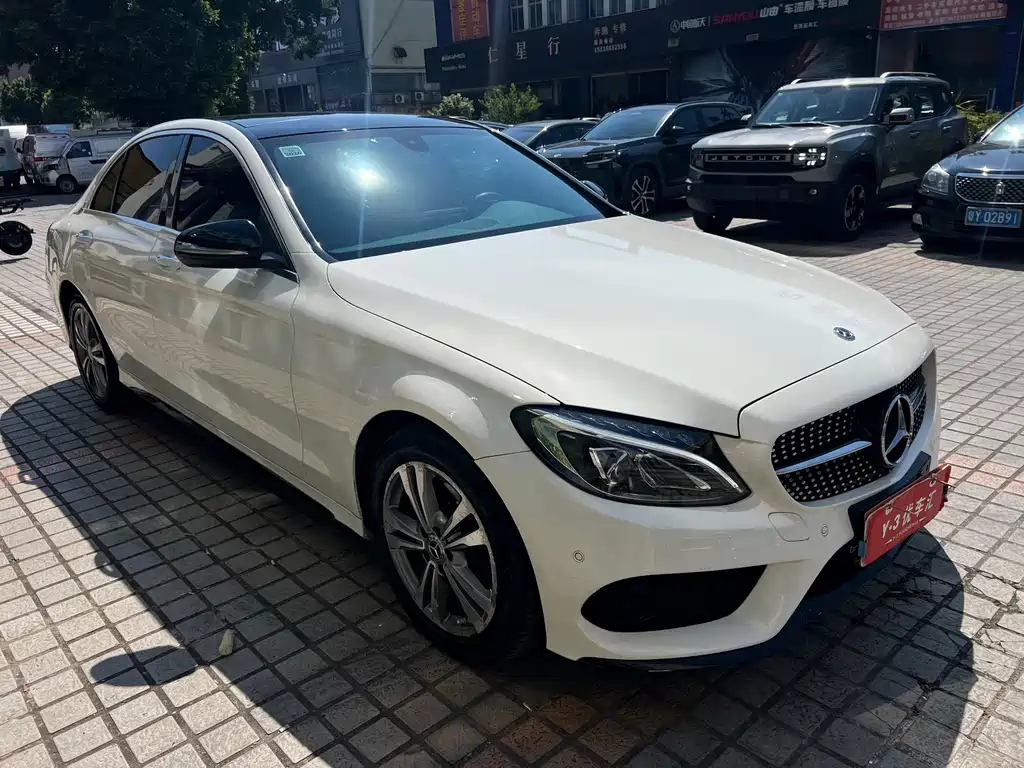 Mercedes-Benz C-Class — миниатюра 3