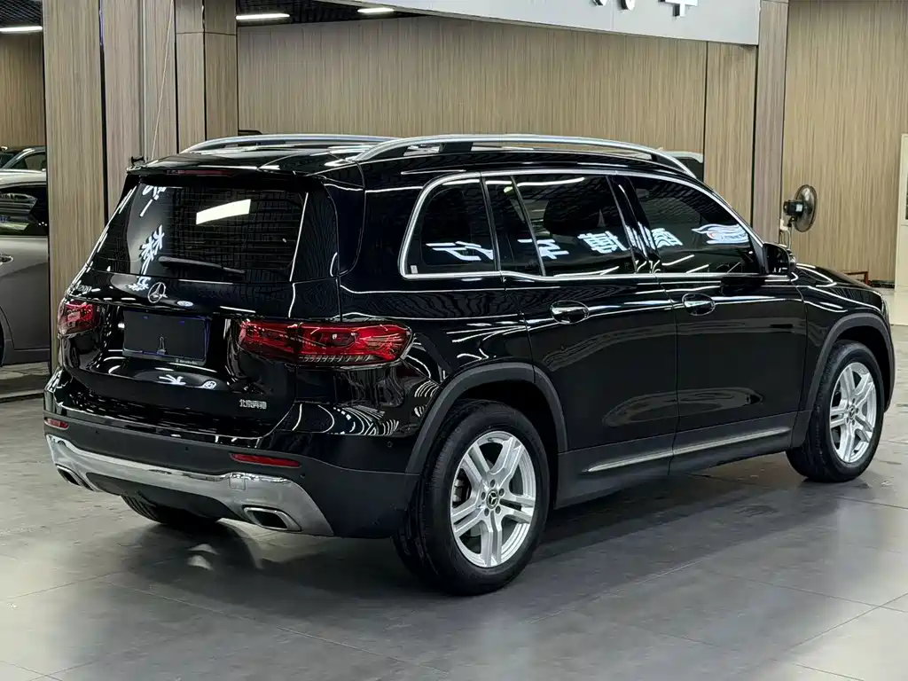 Mercedes-Benz GLB — миниатюра 6