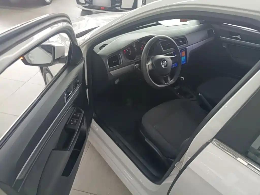 Volkswagen Lavida — миниатюра 16