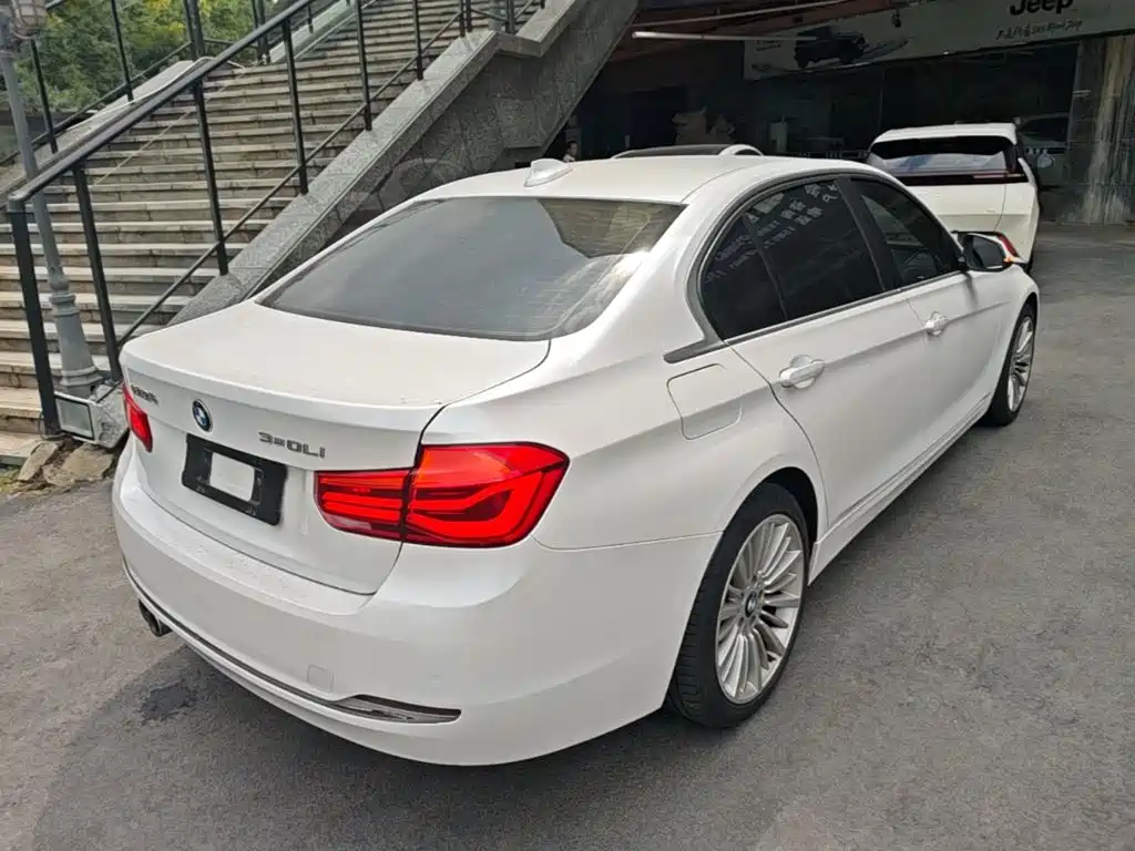 BMW 3 Series — миниатюра 7