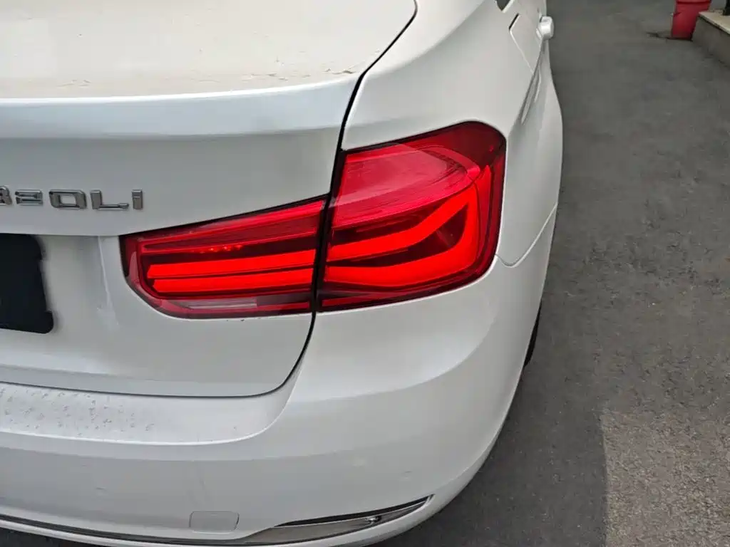 BMW 3 Series — миниатюра 8