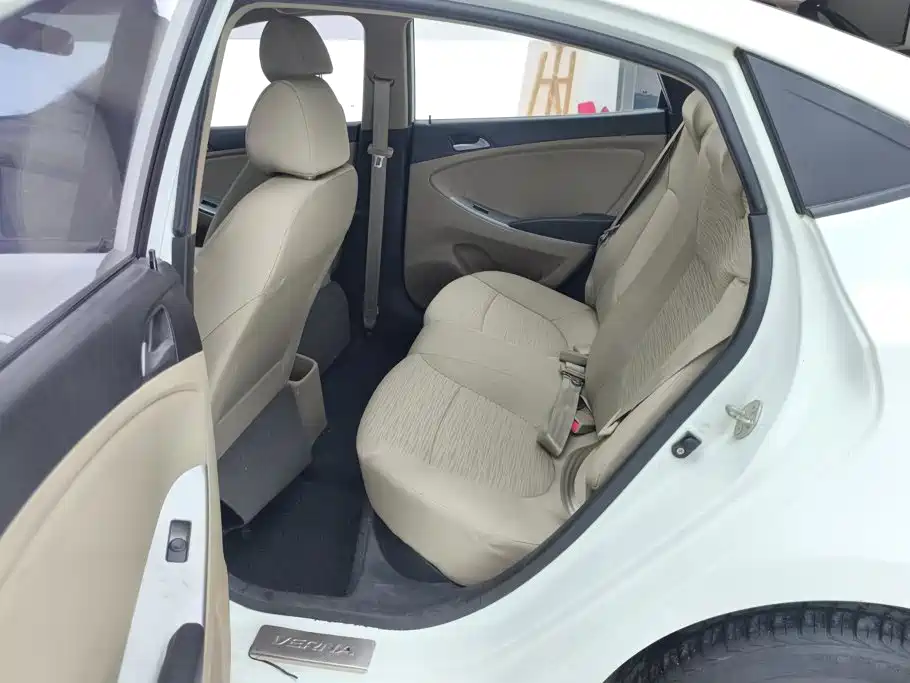 Hyundai Verna — миниатюра 11
