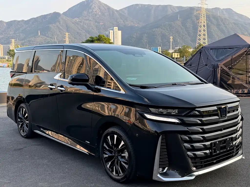 Toyota Vellfire — миниатюра 3