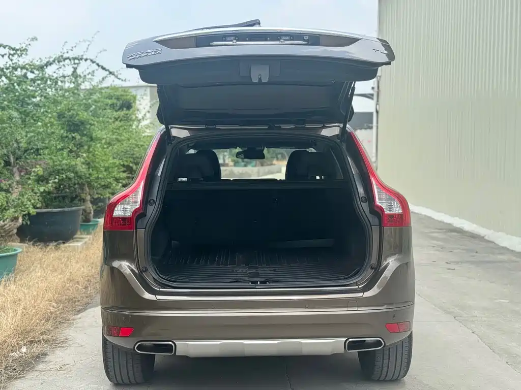 Volvo XC60 — миниатюра 6