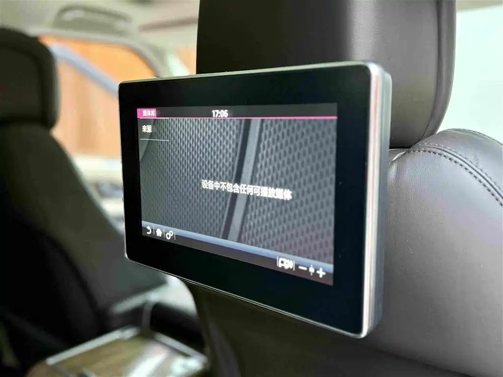 Land Rover Range Rover — миниатюра 18