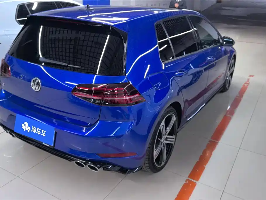 Volkswagen Golf 2017 2.0TSI R