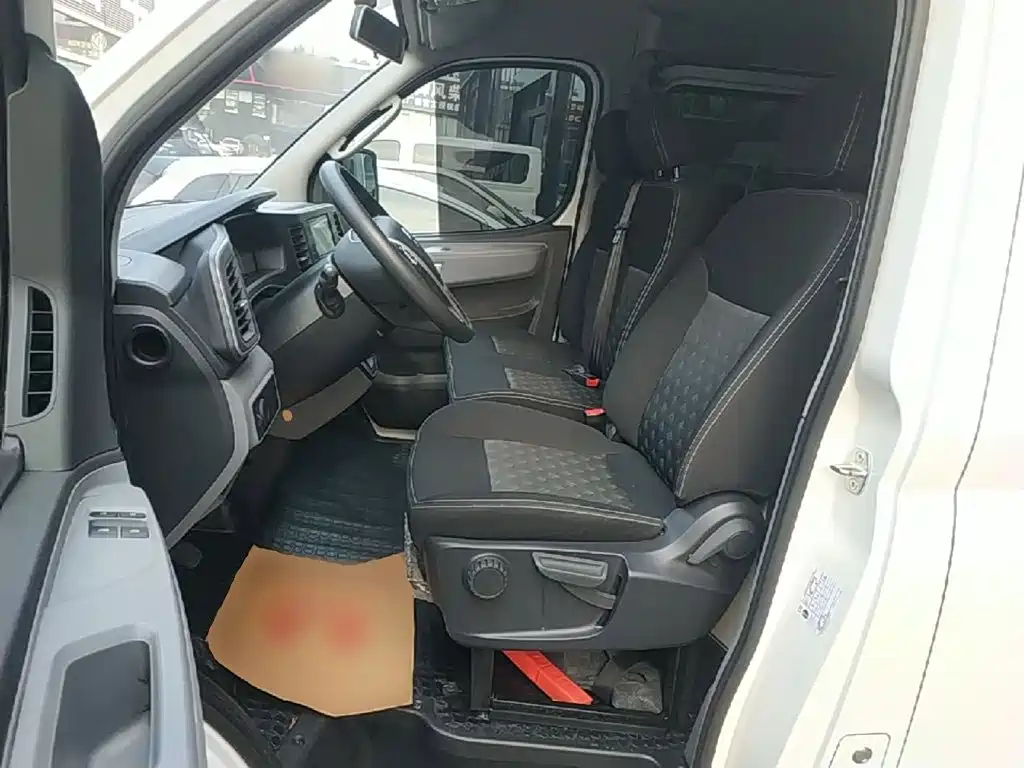 MAXUS V80 — миниатюра 15