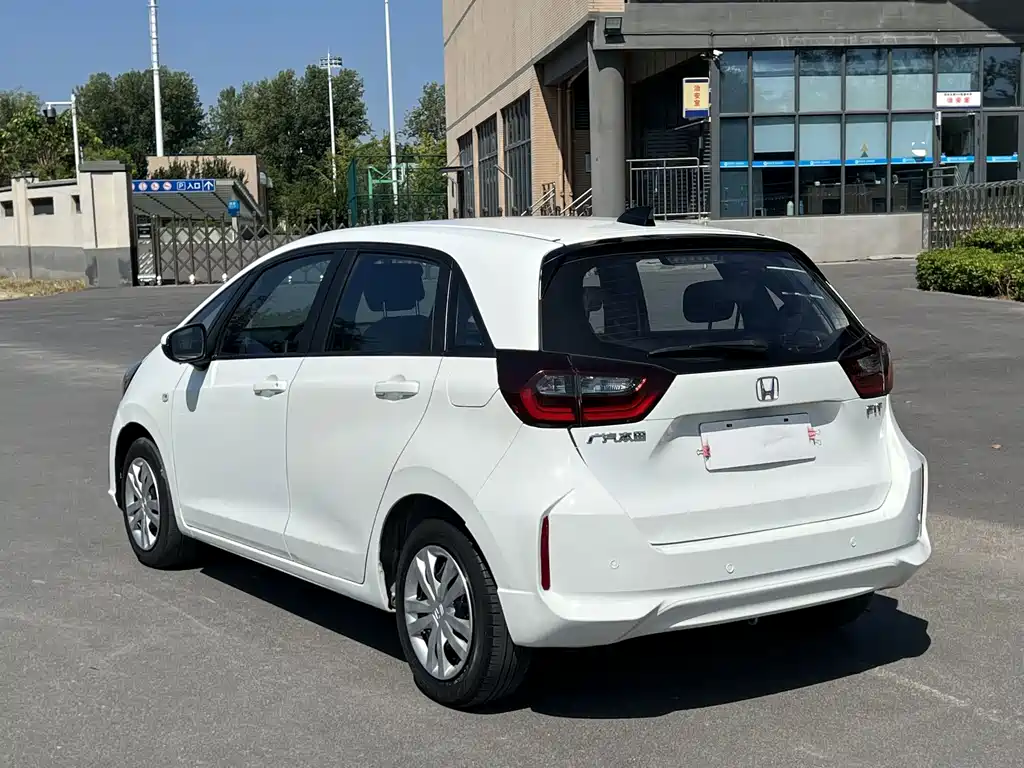Honda Fit — миниатюра 7