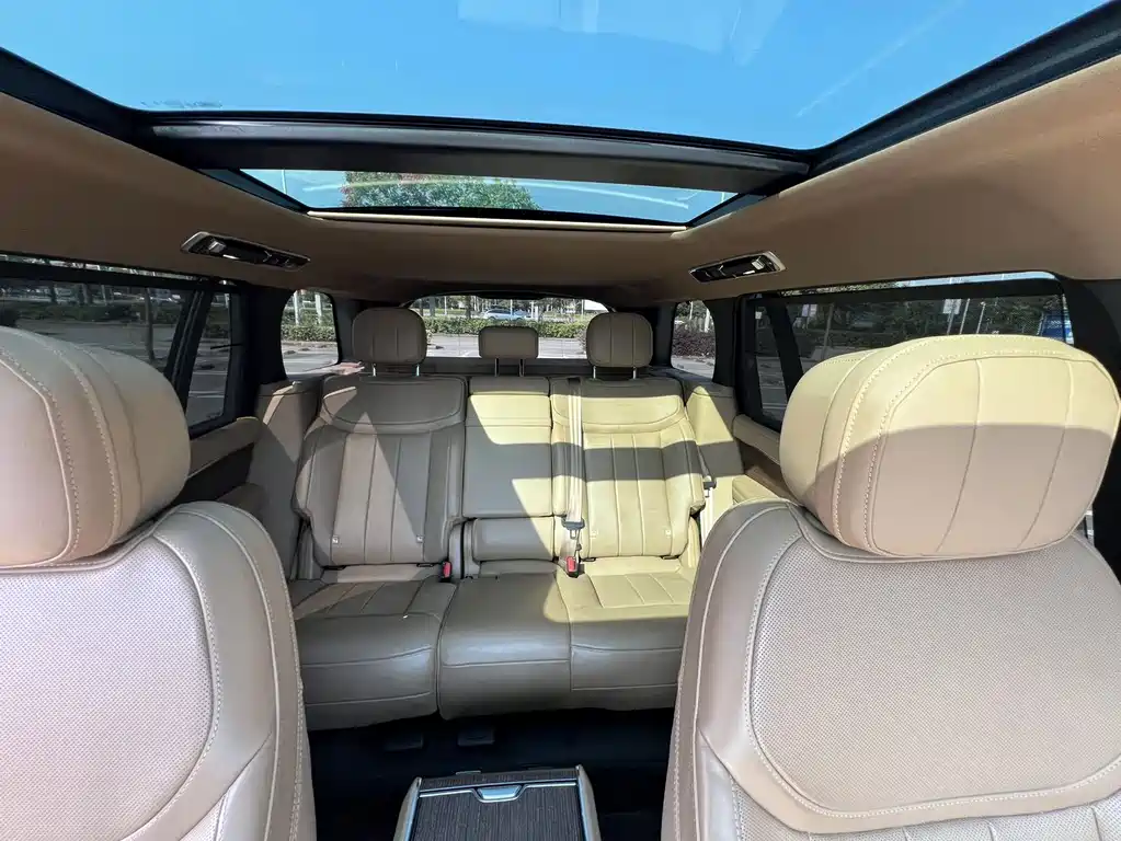 Land Rover Range Rover — миниатюра 13