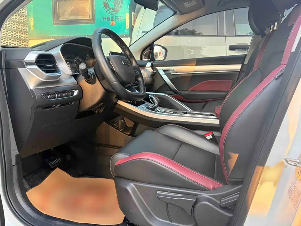 Geely Binyue — миниатюра 16