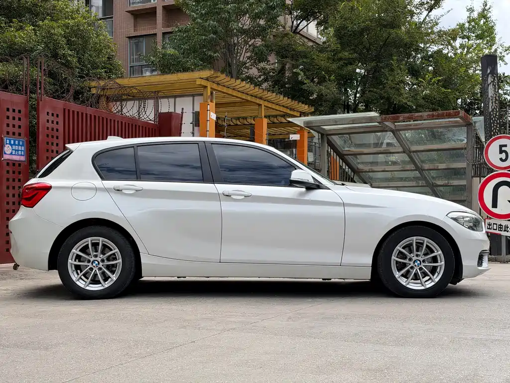 BMW 1 Series (Import) — миниатюра 13