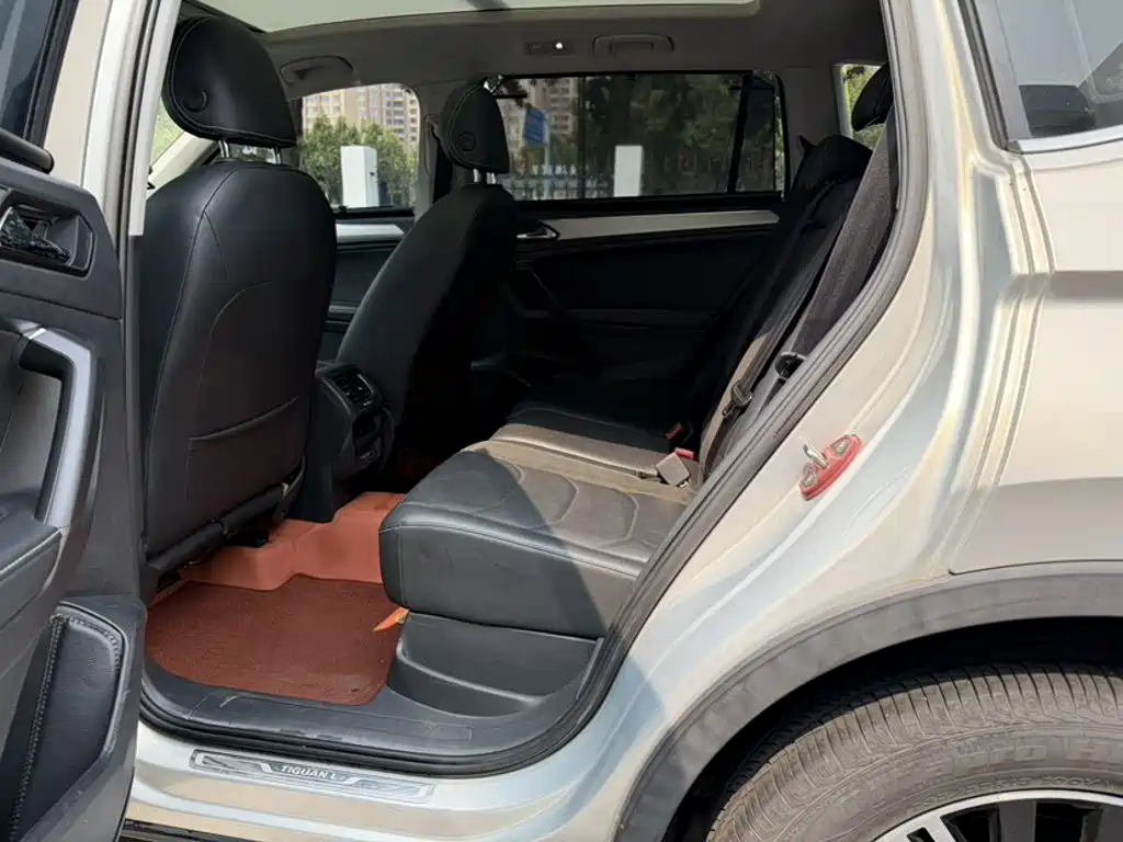 Volkswagen Tiguan L — миниатюра 10