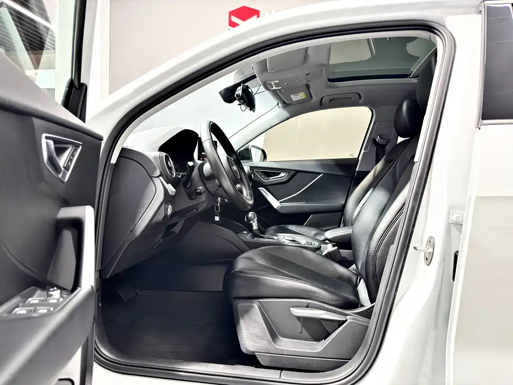 Audi Q2L — миниатюра 4