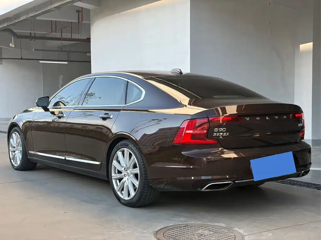 Volvo S90 — миниатюра 6