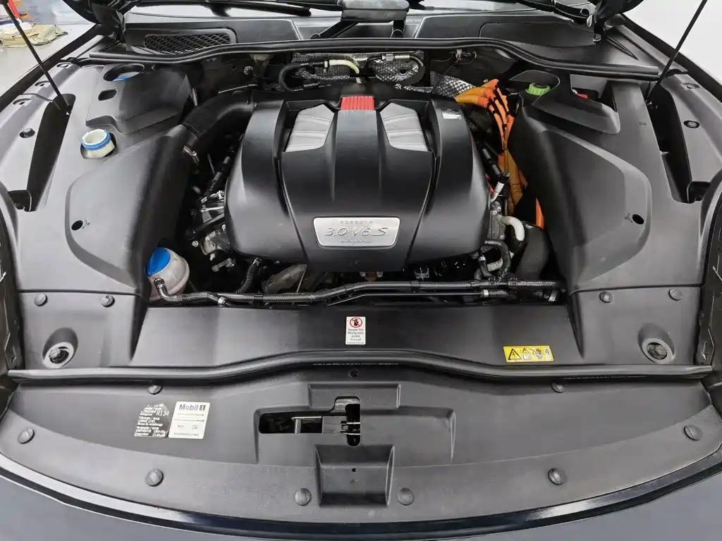 Porsche Cayenne Hybrid — миниатюра 6
