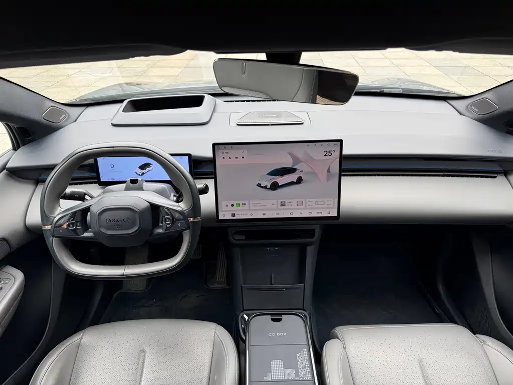 Lynk & Co Z20 — миниатюра 5