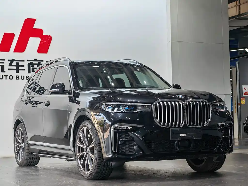 BMW  X7