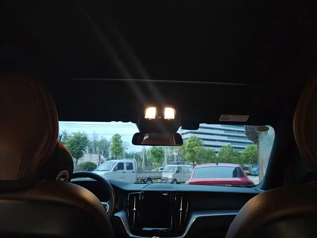 Volvo XC60 — миниатюра 9