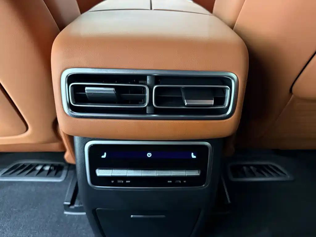 Li Auto Li L7 — миниатюра 16