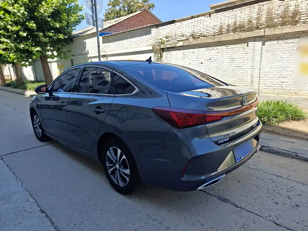 Changan Eado — миниатюра 5