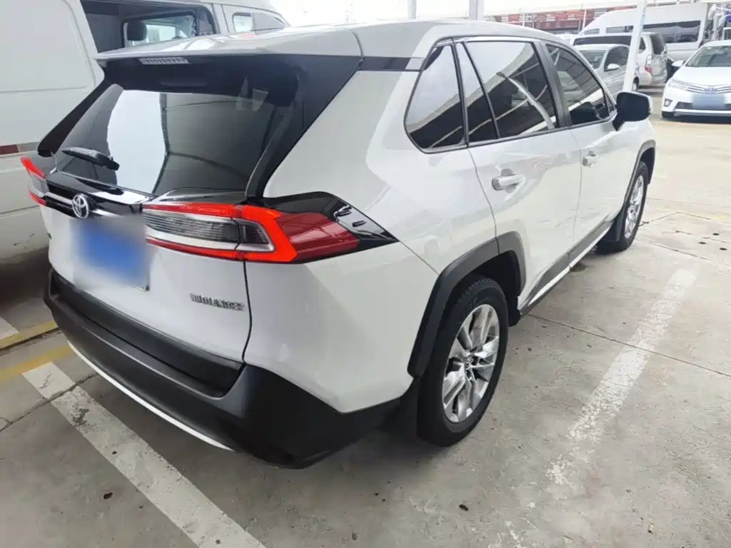 Toyota Wildlander — миниатюра 7