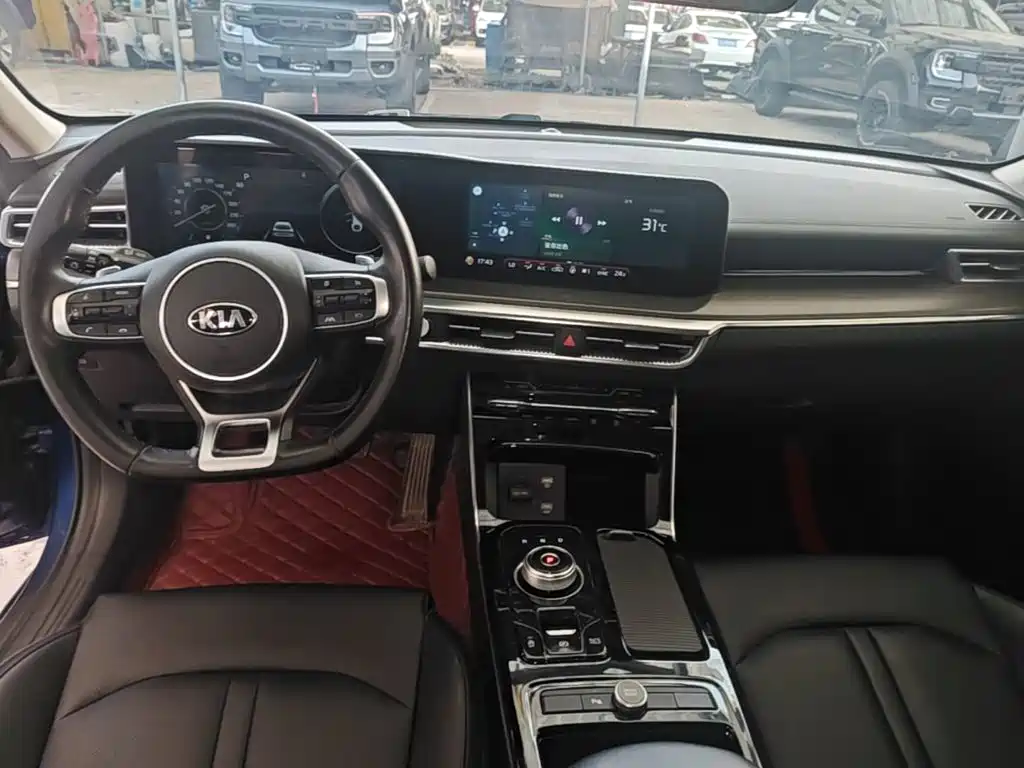 Kia K5 — миниатюра 10