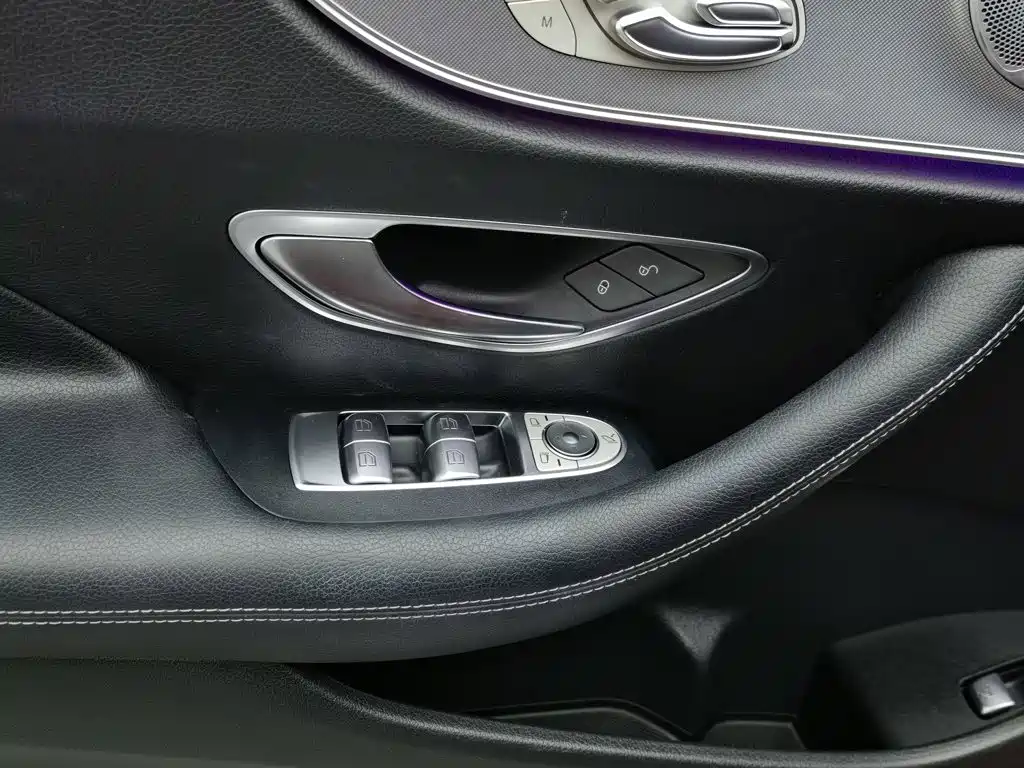 Mercedes-Benz E-Class (Import) — миниатюра 9