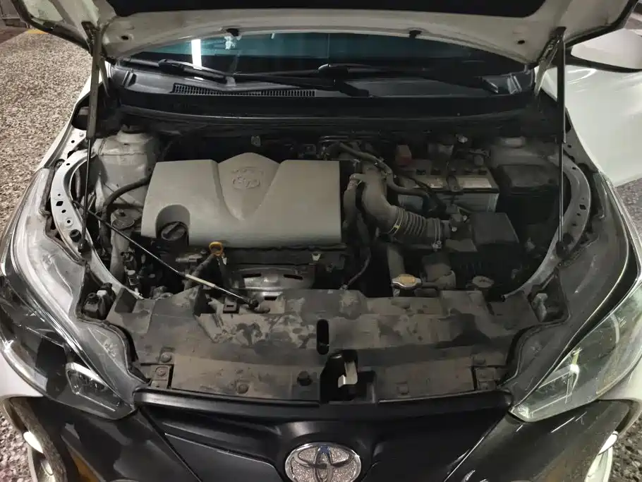 Toyota Yaris L — миниатюра 10