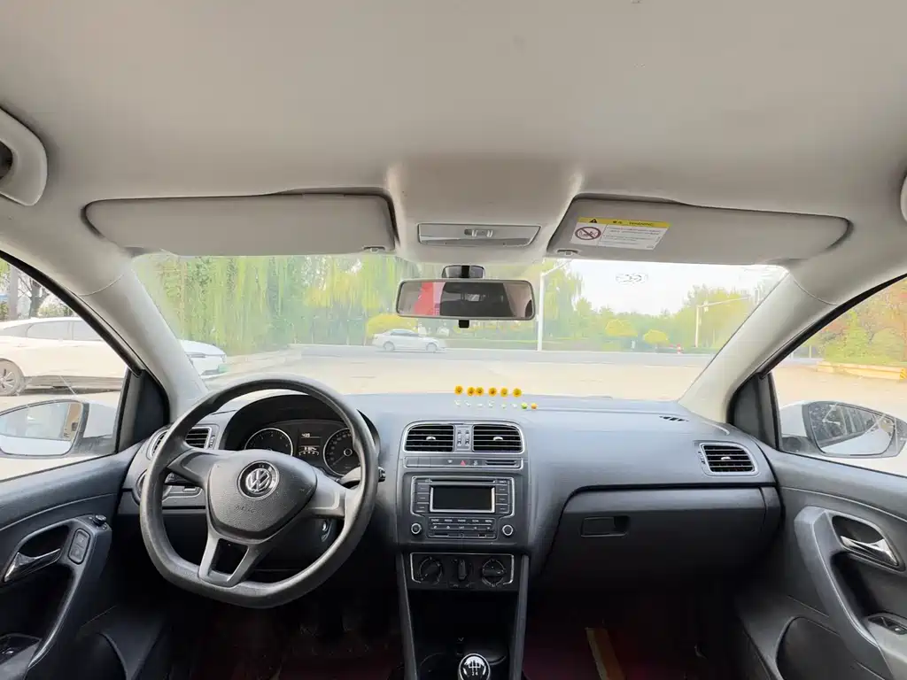 Volkswagen Polo — миниатюра 6