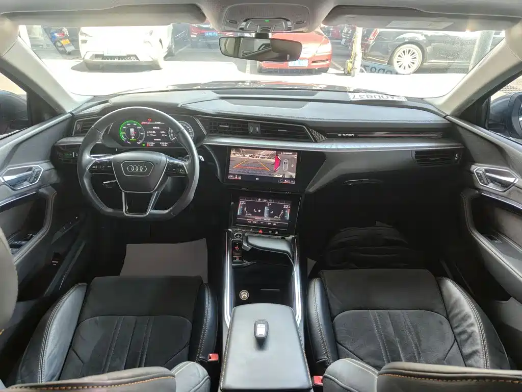 Audi e-tron — миниатюра 10