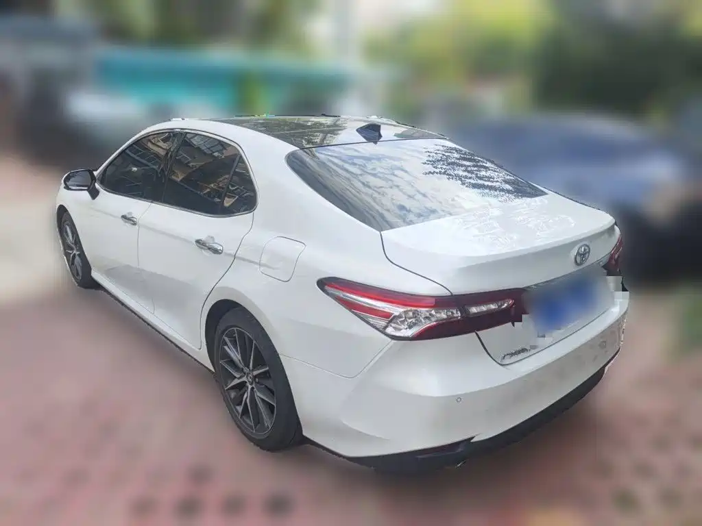 Toyota Camry — миниатюра 25
