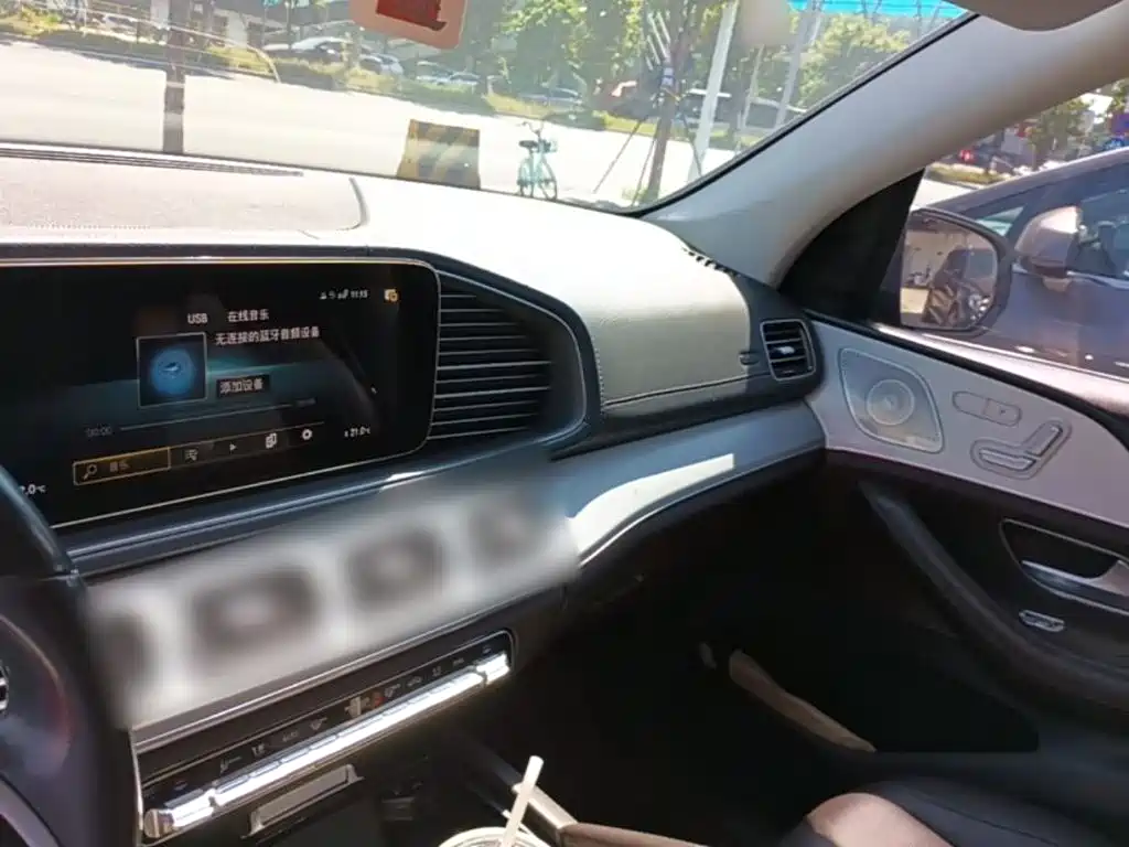 Mercedes-Benz GLE (Import) — миниатюра 10