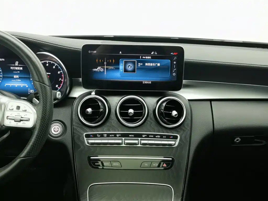 Mercedes-Benz C-Class — миниатюра 12