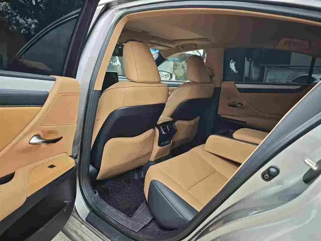 Lexus ES — миниатюра 6