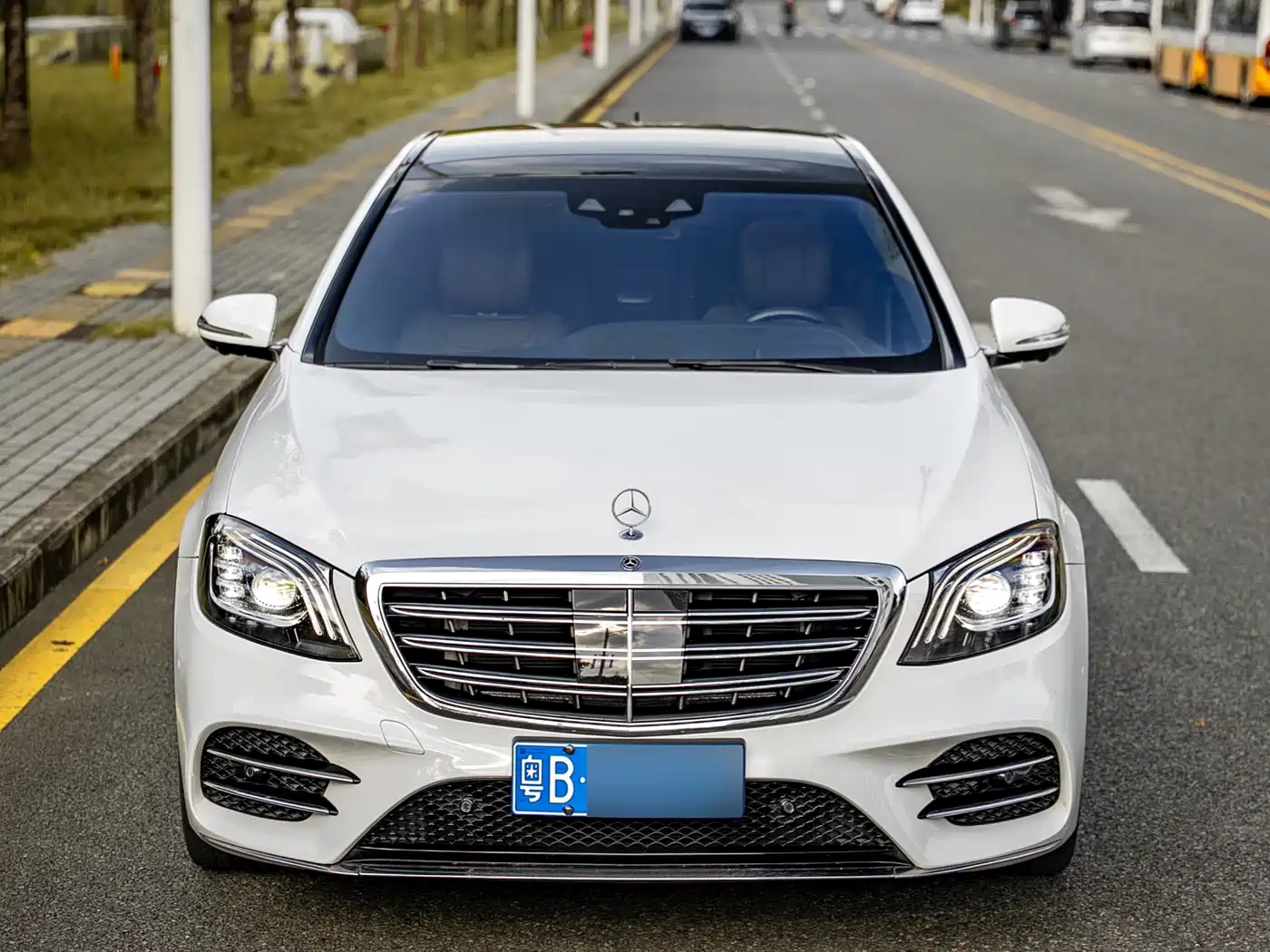 Mercedes-Benz S-Class