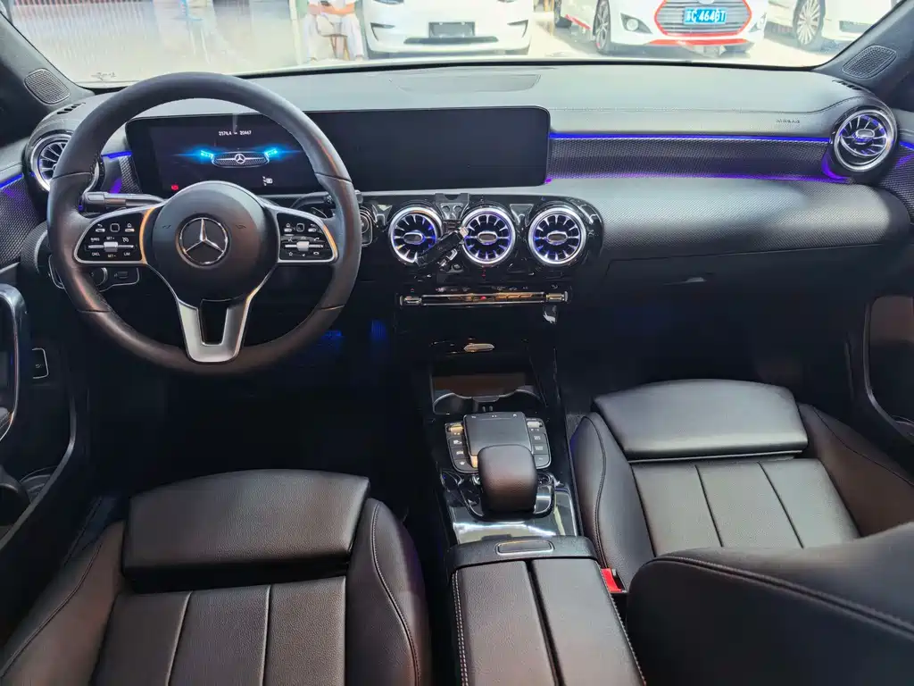 Mercedes-Benz A-Class — миниатюра 6