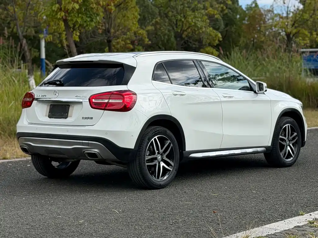Mercedes-Benz GLA — миниатюра 24