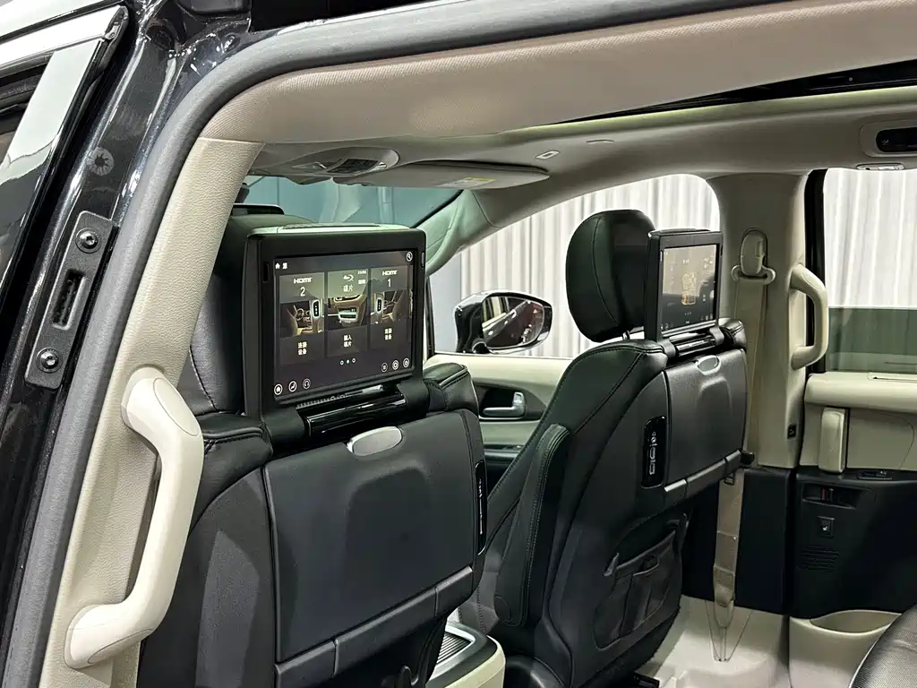 Chrysler Grand Voyager (Import) — миниатюра 15