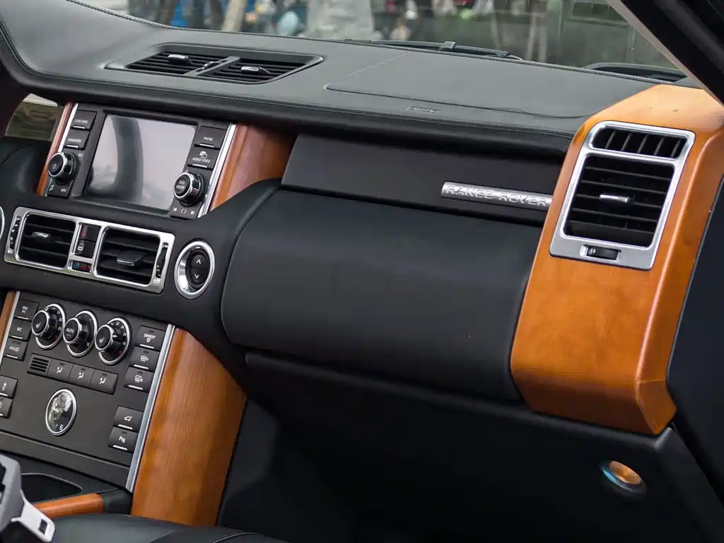 Land Rover Range Rover — миниатюра 16