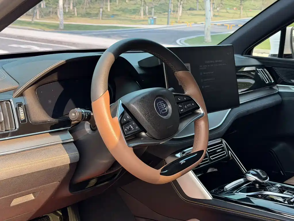 BYD Tang New Energy — миниатюра 6