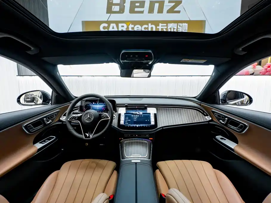 Mercedes-Benz E-Class — миниатюра 14