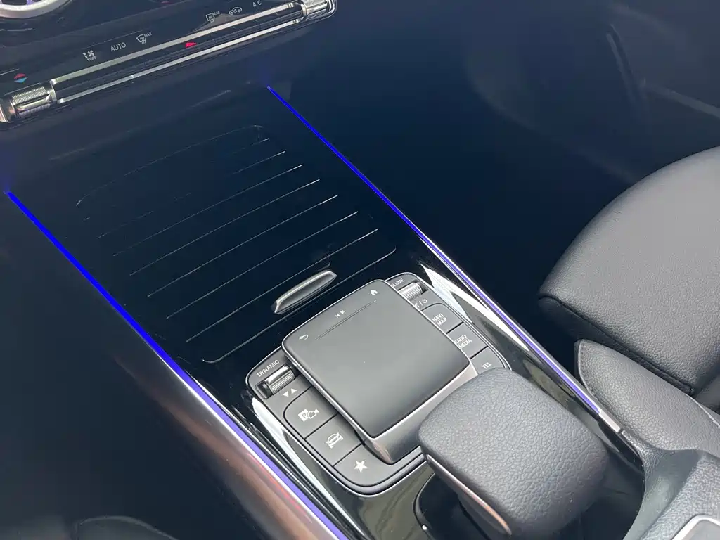 Mercedes-Benz GLA — миниатюра 5