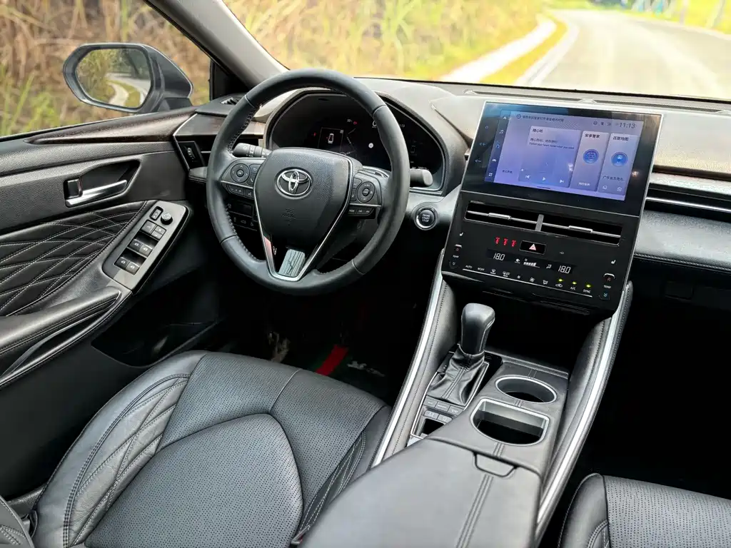 Toyota Avalon — миниатюра 7