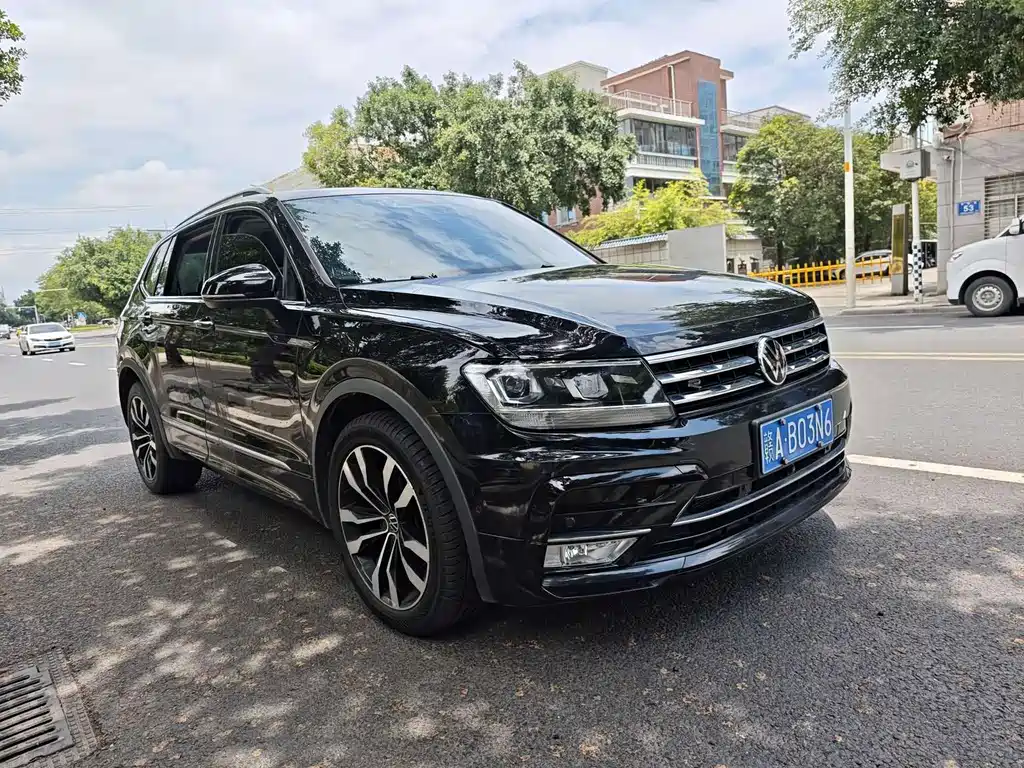 Volkswagen Tiguan L — миниатюра 3