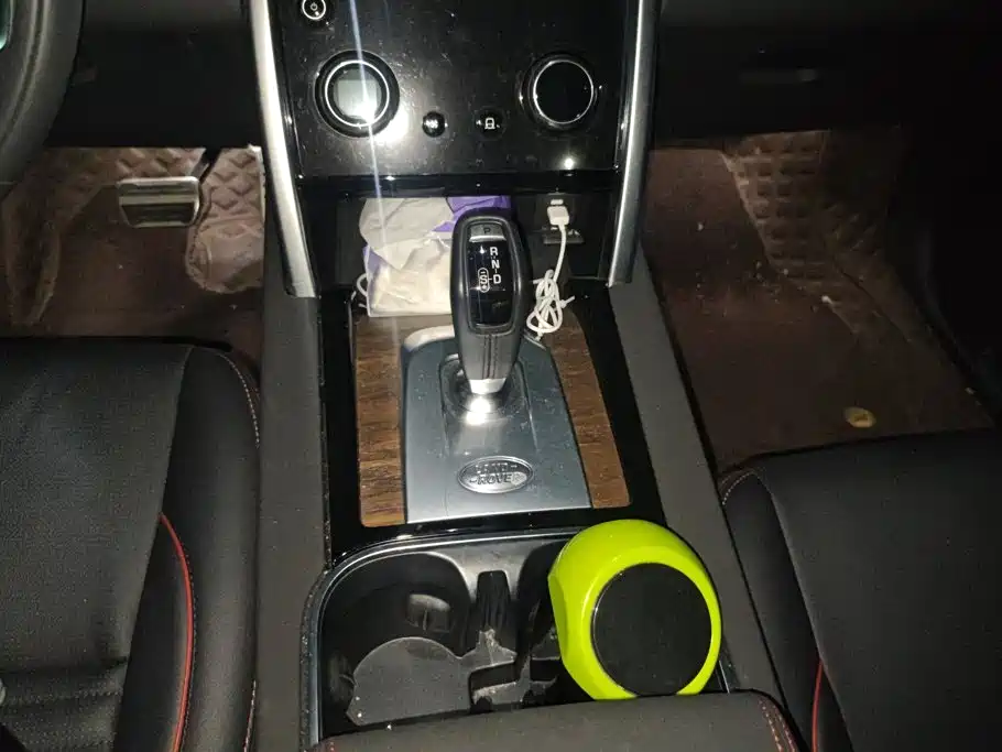 Land Rover Discovery Sport Hybrid — миниатюра 16