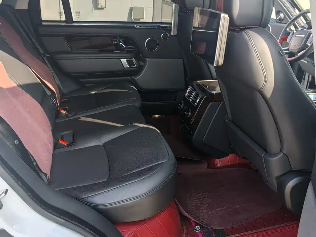 Land Rover Range Rover — миниатюра 3