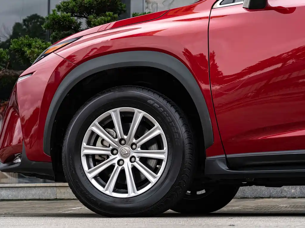 Lexus NX — миниатюра 8