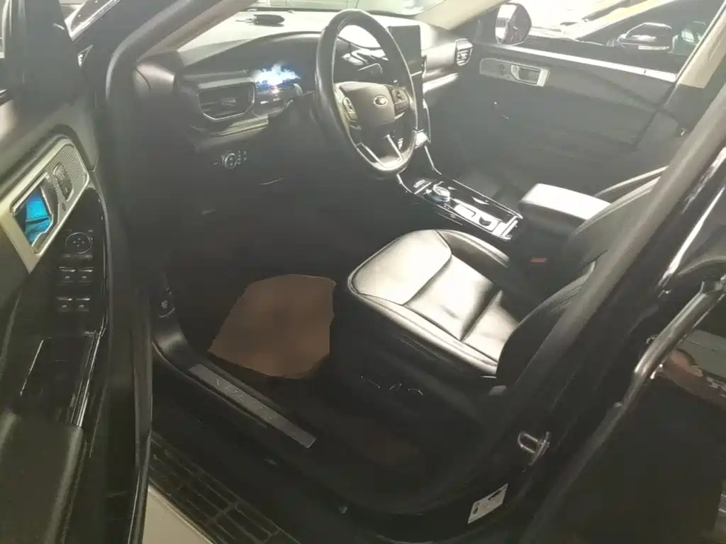 Ford Explorer — миниатюра 15